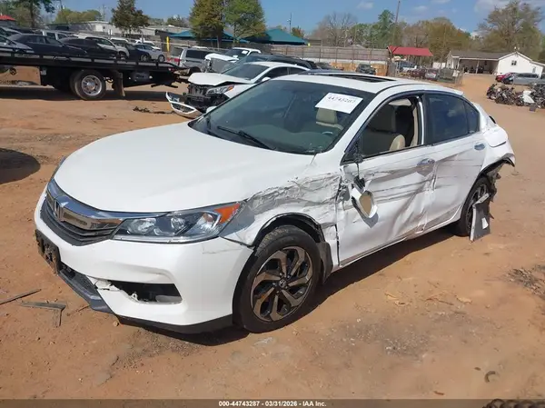 1HGCR2F88GA170818 2016 HONDA ACCORD - Image 2