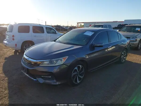 1HGCR2F88HA105291 2017 HONDA ACCORD - Image 2