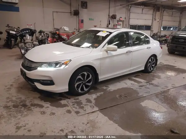 1HGCR2F88HA116128 2017 HONDA ACCORD - Image 2