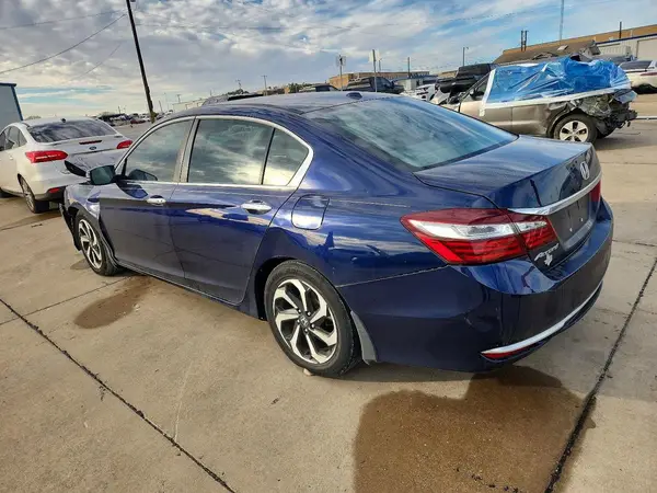 1HGCR2F88HA127453 2017 HONDA ACCORD - Image 2