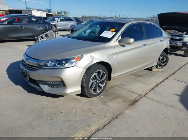 1HGCR2F88HA189886 2017 HONDA ACCORD - Image 2