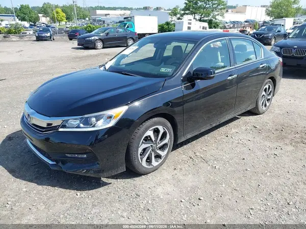 1HGCR2F88HA193257 2017 HONDA ACCORD - Image 2