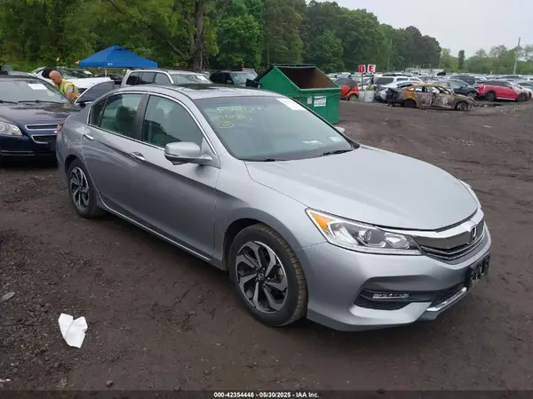 1HGCR2F88HA194229 2017 HONDA ACCORD - Image 1