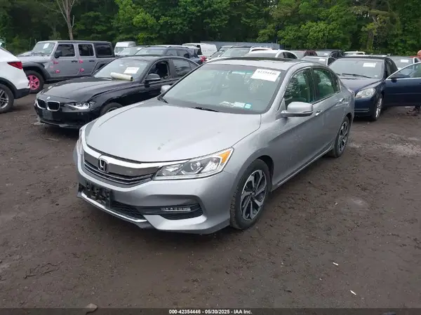 1HGCR2F88HA194229 2017 HONDA ACCORD - Image 2