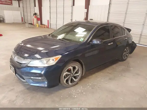 1HGCR2F88HA212146 2017 HONDA ACCORD - Image 2