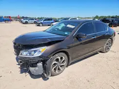 1HGCR2F88HA300422 2017 HONDA ACCORD