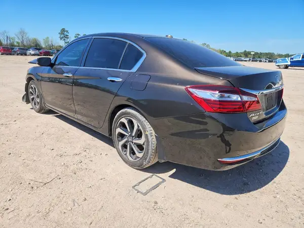 1HGCR2F88HA300422 2017 HONDA ACCORD - Image 2