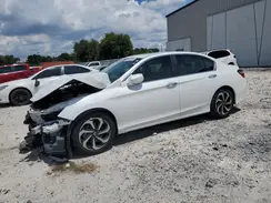 1HGCR2F88HA305233 2017 HONDA ACCORD