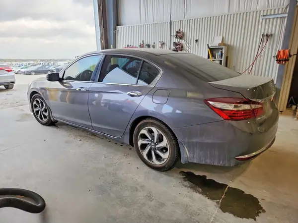 1HGCR2F89GA050512 2016 HONDA ACCORD - Image 2
