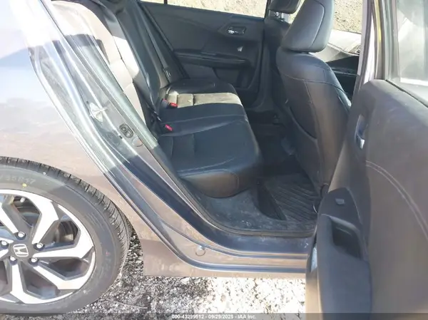 1HGCR2F89GA079900 2016 HONDA ACCORD - Image 8