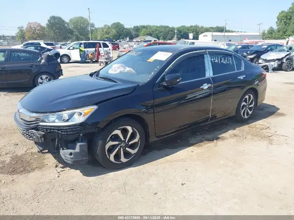 1HGCR2F89GA105685 2016 HONDA ACCORD - Image 2