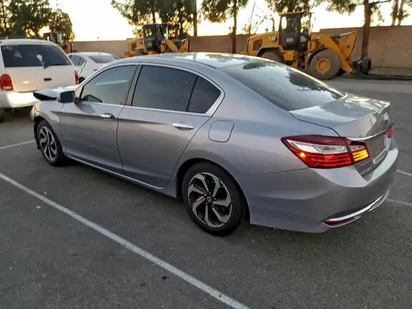 1HGCR2F89GA225499 2016 HONDA ACCORD - Image 2