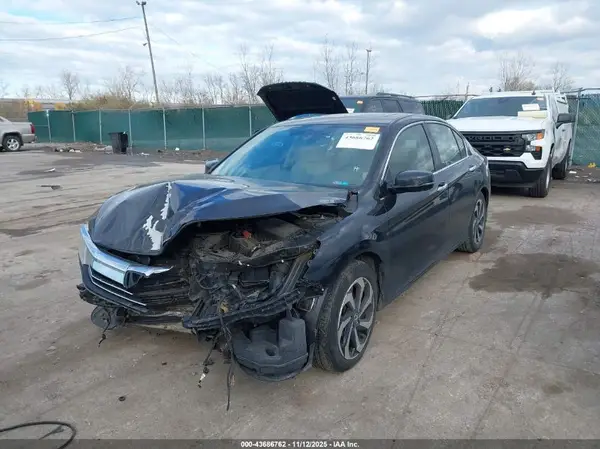 1HGCR2F89HA028026 2017 HONDA ACCORD - Image 2