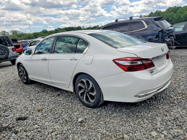 1HGCR2F89HA037325 2017 HONDA ACCORD - Image 2