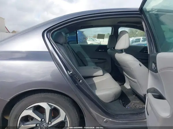 1HGCR2F89HA043982 2017 HONDA ACCORD - Image 8