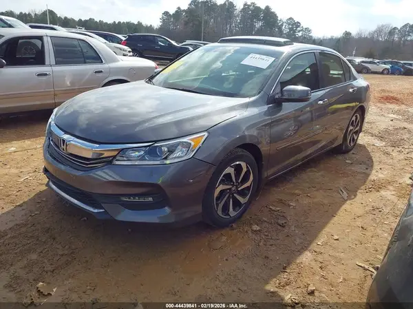 1HGCR2F89HA049698 2017 HONDA ACCORD - Image 2