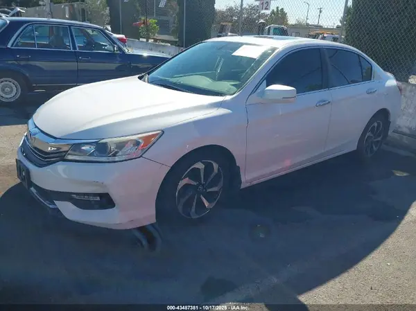 1HGCR2F89HA079087 2017 HONDA ACCORD - Image 2