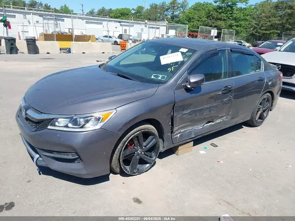 1HGCR2F89HA084614 2017 HONDA ACCORD - Image 2