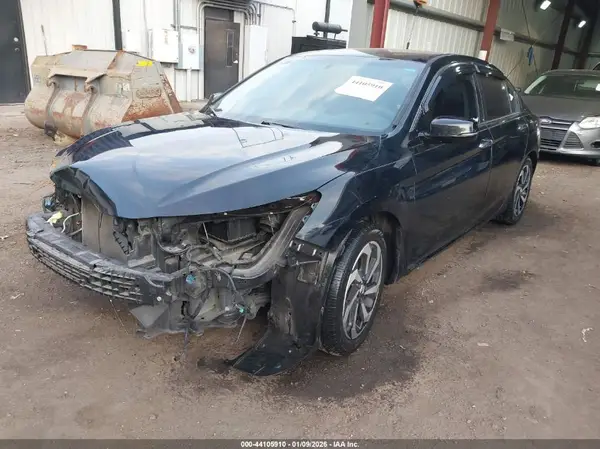 1HGCR2F89HA094723 2017 HONDA ACCORD - Image 2