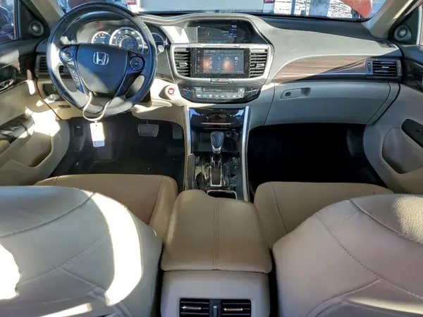 1HGCR2F89HA137831 2017 HONDA ACCORD - Image 8