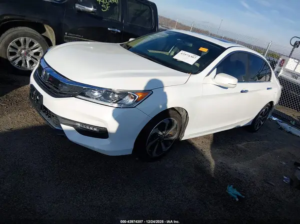1HGCR2F89HA147727 2017 HONDA ACCORD - Image 2