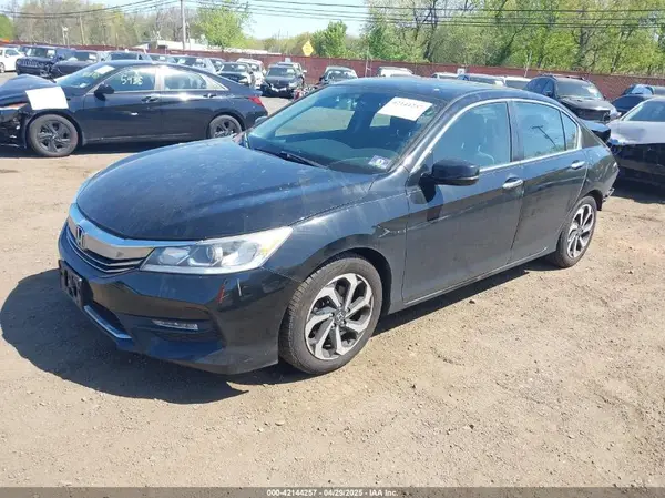 1HGCR2F89HA203827 2017 HONDA ACCORD - Image 2