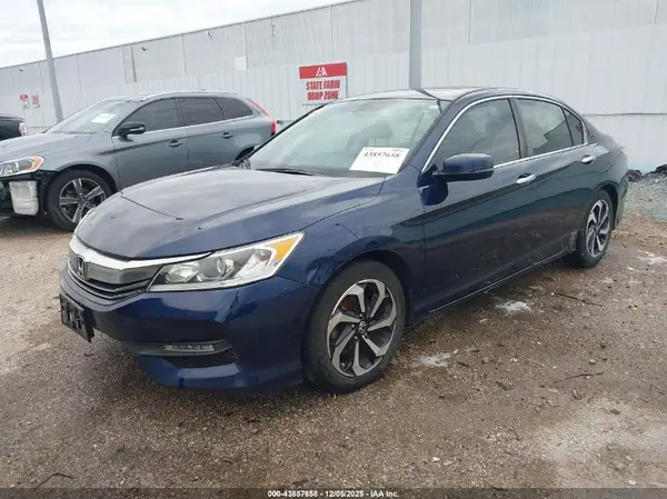 1HGCR2F89HA302437 2017 HONDA ACCORD - Image 2