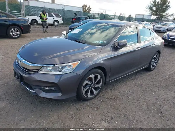 1HGCR2F8XGA003389 2016 HONDA ACCORD - Image 2