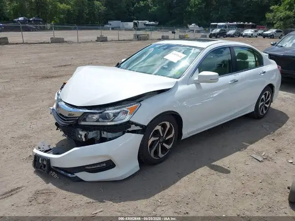 1HGCR2F8XGA010701 2016 HONDA ACCORD - Image 2