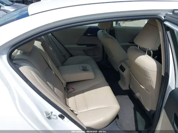 1HGCR2F8XGA010701 2016 HONDA ACCORD - Image 8
