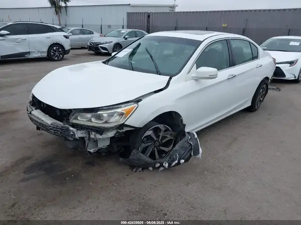 1HGCR2F8XGA043648 2016 HONDA ACCORD - Image 2