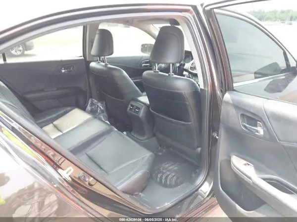 1HGCR2F8XGA074561 2016 HONDA ACCORD - Image 8
