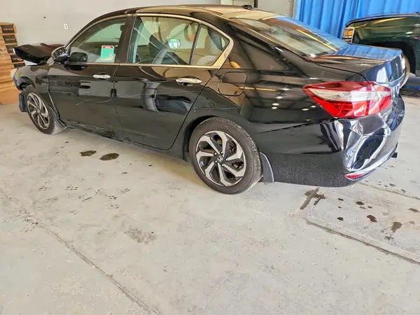 1HGCR2F8XGA082983 2016 HONDA ACCORD - Image 2