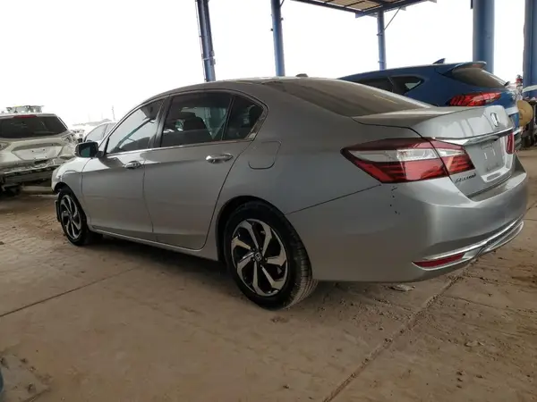 1HGCR2F8XGA084362 2016 HONDA ACCORD - Image 2