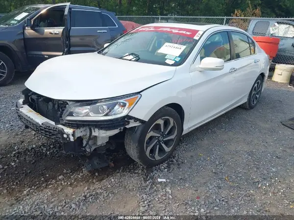1HGCR2F8XGA097256 2016 HONDA ACCORD - Image 2