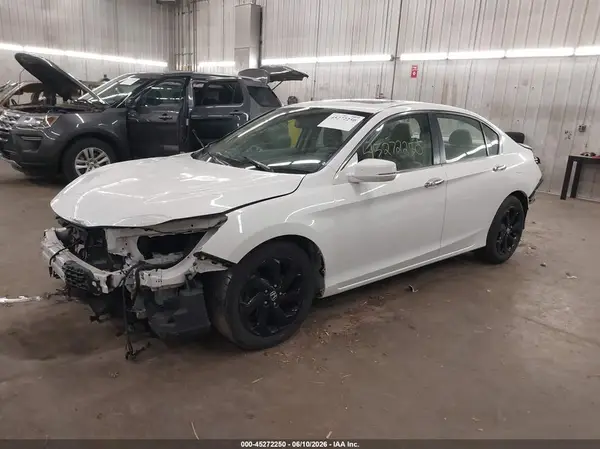 1HGCR2F8XGA101886 2016 HONDA ACCORD - Image 2