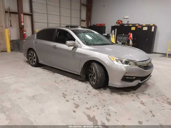 1HGCR2F8XGA120342 2016 HONDA ACCORD - Image 1