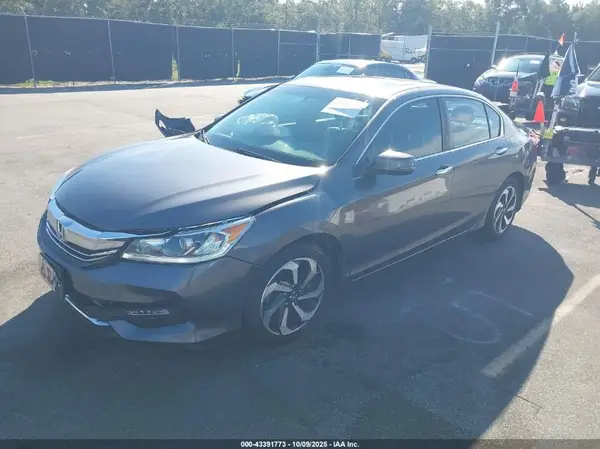 1HGCR2F8XGA162056 2016 HONDA ACCORD - Image 2
