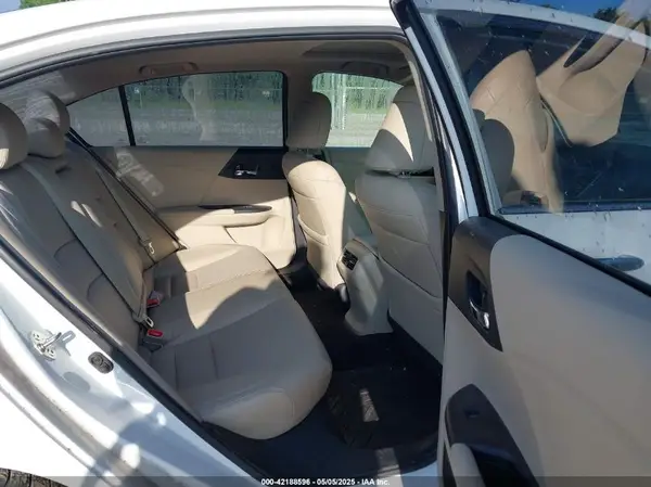 1HGCR2F8XGA219517 2016 HONDA ACCORD - Image 8
