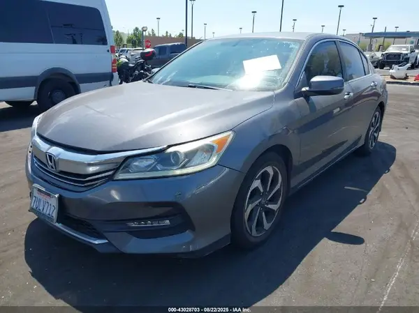 1HGCR2F8XGA244806 2016 HONDA ACCORD - Image 2