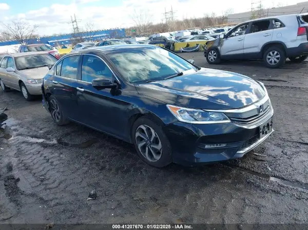 1HGCR2F8XHA001949 2017 HONDA ACCORD - Image 1