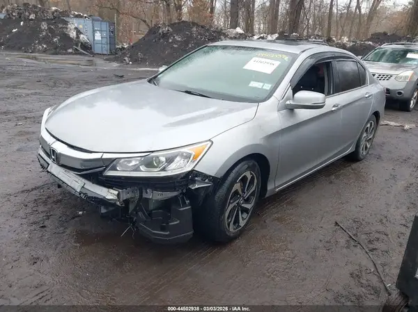 1HGCR2F8XHA002566 2017 HONDA ACCORD - Image 2