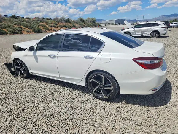 1HGCR2F8XHA002874 2017 HONDA ACCORD - Image 2