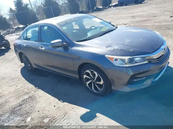 1HGCR2F8XHA018203 2017 HONDA ACCORD - Image 1