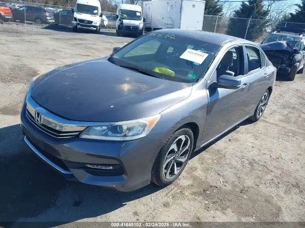 1HGCR2F8XHA018203 2017 HONDA ACCORD - Image 2