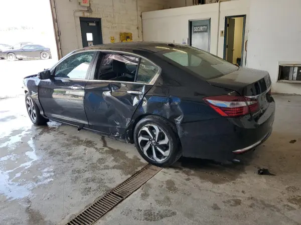 1HGCR2F8XHA026477 2017 HONDA ACCORD - Image 2