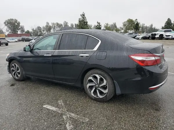 1HGCR2F8XHA035812 2017 HONDA ACCORD - Image 2