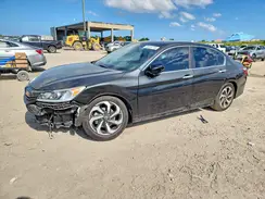 1HGCR2F8XHA045840 2017 HONDA ACCORD