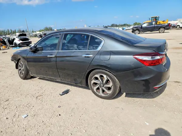 1HGCR2F8XHA045840 2017 HONDA ACCORD - Image 2