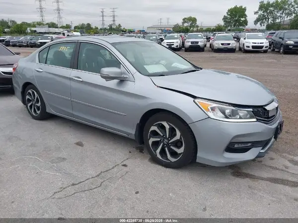1HGCR2F8XHA055204 2017 HONDA ACCORD - Image 1